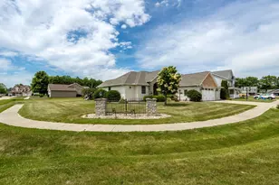 155 Dragonfly Cir, Geneseo, IL 61254 - Photo 4