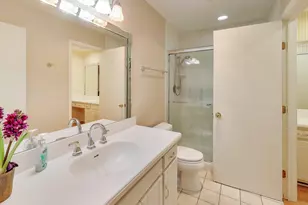 211 Briarwood Pass, Oak Brook, IL 60523 - Photo 30