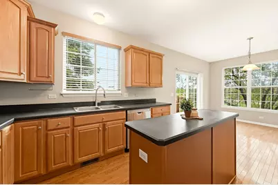 2320 Hudson Circle, Aurora, IL 60502 - Photo 6