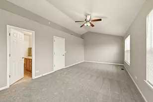 2320 Hudson Cir, Aurora, IL 60502 - Photo 12