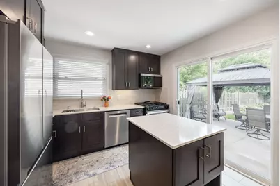 1513 Ronzheimer Avenue, Saint Charles, IL 60174 - Photo 6