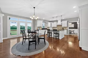 39W696 Henry David Thoreau Pl, Saint Charles, IL 60175 - Photo 12