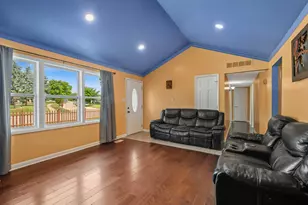 1310 Addleman St, Joliet, IL 60431 - Photo 4