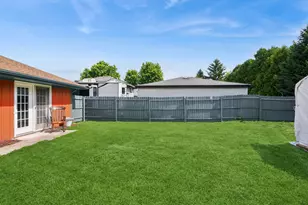 1310 Addleman St, Joliet, IL 60431 - Photo 18