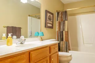 920 Mesa Dr, Freeport, IL 61032 - Photo 10