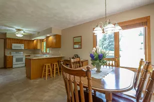 920 Mesa Dr, Freeport, IL 61032 - Photo 6