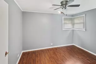 17561 Hillside Ave, Homewood, IL 60430 - Photo 10