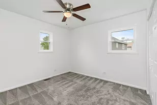 25 Magnolia Dr, Streamwood, IL 60107 - Photo 20