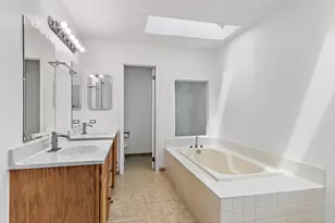 25 Magnolia Dr, Streamwood, IL 60107 - Photo 18