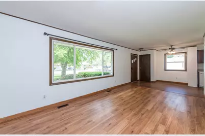 2109 7th Street, Winthrop Harbor, IL 60096 - Photo 4