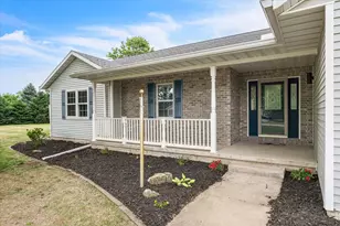 14 Quail Hollow Estate, Geneseo, IL 61254 - Photo 4