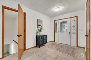 14 Quail Hollow Estate, Geneseo, IL 61254 - Photo 8
