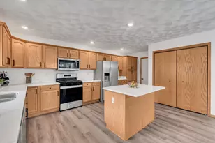 14 Quail Hollow Estate, Geneseo, IL 61254 - Photo 16