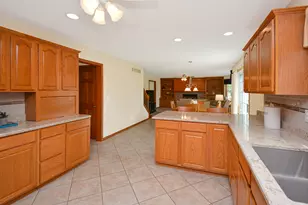 19 Bandecon Way, Bloomington, IL 61704 - Photo 66