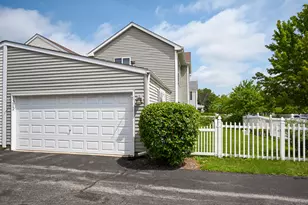1572 Victoria Park Cir, Aurora, IL 60504 - Photo 26