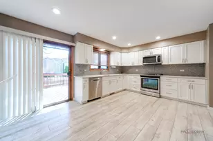 1104 Monroe St, Wauconda, IL 60084 - Photo 10