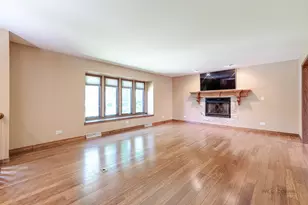 1104 Monroe St, Wauconda, IL 60084 - Photo 4