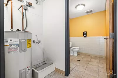 974 W 35th Place, Chicago, IL 60609 - Photo 12