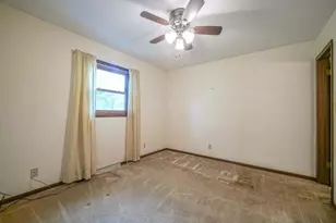 943 N Crest Ct, Byron, IL 61010 - Photo 16
