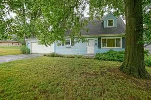943 N Crest Ct, Byron, IL 61010 - Photo 1