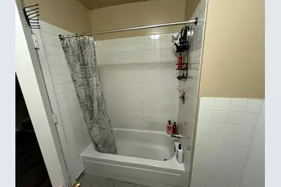 4118 W Cullom Avenue, Chicago, IL 60641 - Photo 8