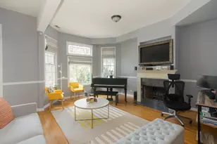 1425 W Henderson St, Chicago, IL 60657 - Photo 2