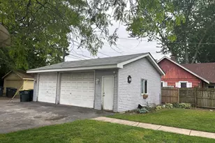 3673 Randolph St, Lansing, IL 60438 - Photo 6