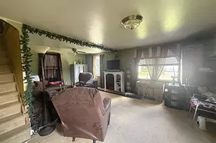 1285 Hickory St, Eldena, IL 61324 - Photo 6