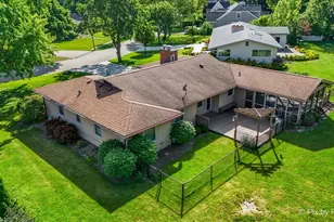 340 Hilkert Ct, Crystal Lake, IL 60014 - Photo 44
