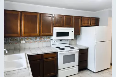 142 E Winchester Road #C, Libertyville, IL 60048 - Photo 2