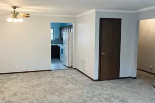 142 E Winchester Rd, Libertyville, IL 60048 - Photo 4