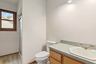 422 Old Country Way, Wauconda, IL 60084 - Photo 12