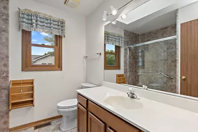 422 Old Country Way, Wauconda, IL 60084 - Photo 20