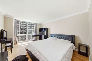 195 N Harbor Dr, Chicago, IL 60601 - Photo 8