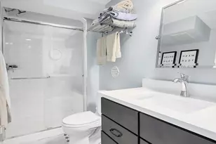 260 Stonegate Rd, Clarendon Hills, IL 60514 - Photo 50