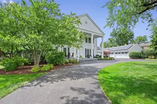 260 Stonegate Rd, Clarendon Hills, IL 60514 - Photo 58