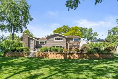 680 Glen Haven Lane, Glen Ellyn, IL 60137 - Photo 2