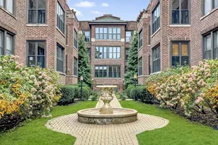 743 W Cornelia Ave, Chicago, IL 60657 - Photo 1
