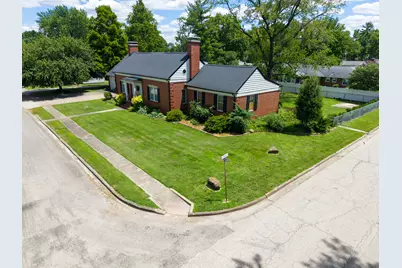 825 W Warmouth Street, Salem, IL 62881 - Photo 4