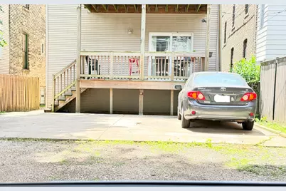 1330 W Roscoe Street #1, Chicago, IL 60657 - Photo 22
