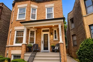 1330 W Roscoe St, Chicago, IL 60657 - Photo 1