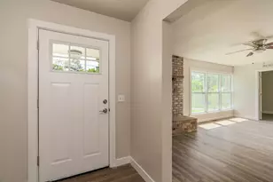 513 N 5th St, Vienna, IL 62909 - Photo 6