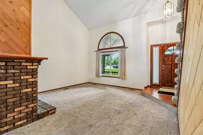 1079 Braeburn Road, Mundelein, IL 60060 - Photo 4