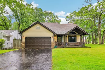 1079 Braeburn Road, Mundelein, IL 60060 - Photo 1