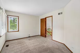 1079 Braeburn Rd, Mundelein, IL 60060 - Photo 24