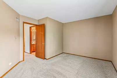 1079 Braeburn Road, Mundelein, IL 60060 - Photo 16