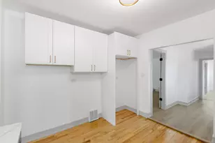 10205 S Yale Ave, Chicago, IL 60628 - Photo 8