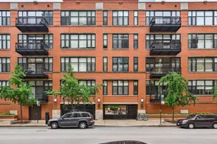 333 W Hubbard St, Chicago, IL 60654 - Photo 2