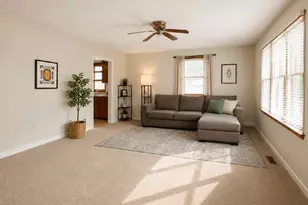 15527 Rose Dr, South Holland, IL 60473 - Photo 2
