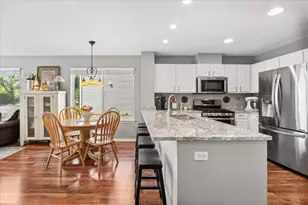756 S Aldridge Ln, Round Lake, IL 60073 - Photo 6